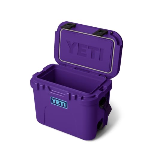 Roadie 15 Hard Cooler with DoubleDuty Shoulder Strap (Pace Purple/Blue)