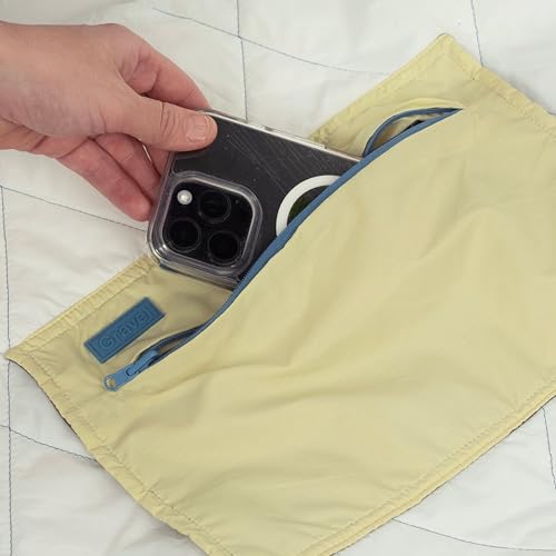Layover Travel Blanket (Polar)