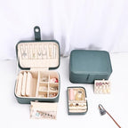 2 Layer Large Jewelry Travel Case with 4 Jewelry Pouches (dark green)