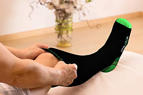 Physix Gear Compression Socks (Black/Green / XX-Large)