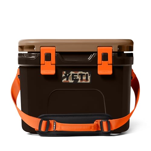 Roadie 15 Hard Cooler with DoubleDuty Shoulder Strap (Wetlands Camo)
