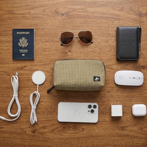 Small Electronics Organizer Travel Case (Brown Plaid / Small)