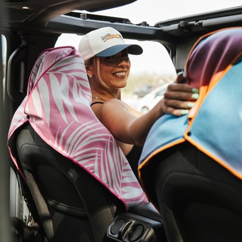 Athletic Running Towel (Garden of Races Past Pink W/ Snaps)