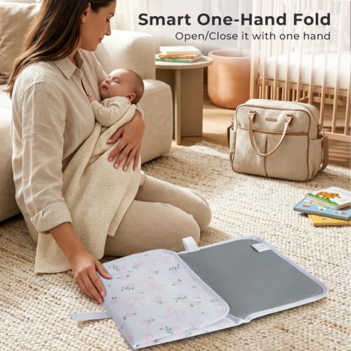 Portable Changing Pad (White-Flowers)