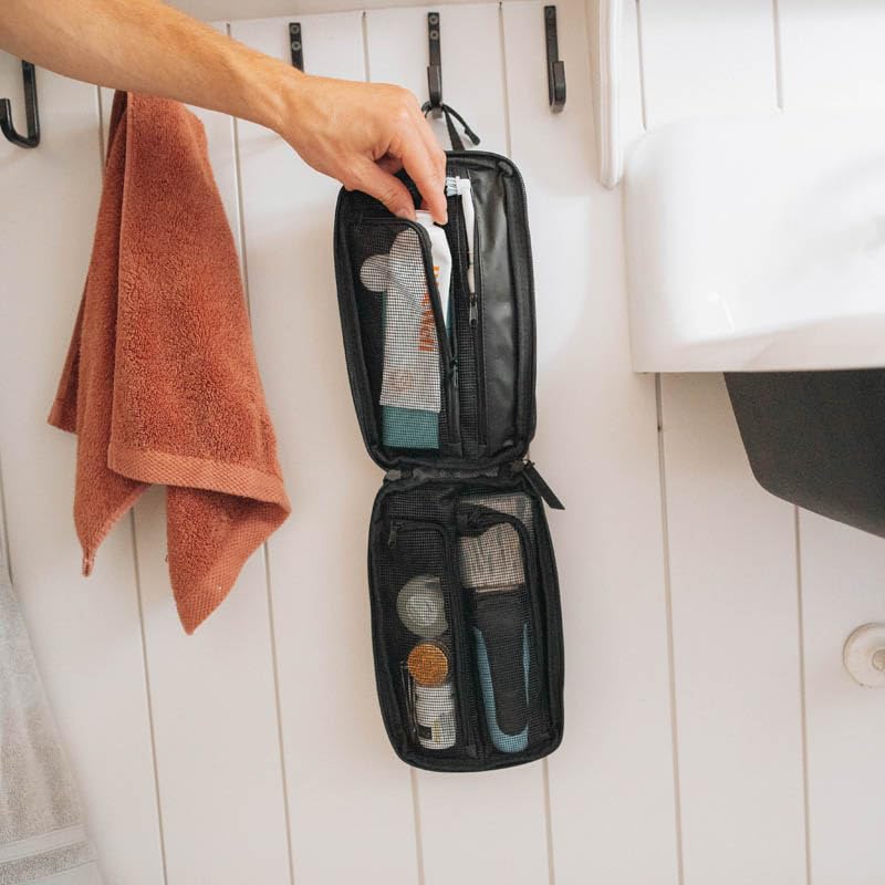 Hanging Toiletry Bag for Men and Women (Black / Plus)