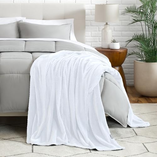 Fleece Blanket Luxury Microplush (Throw/Travel / 31 - Chevron White)