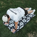 Athletic Running Towel (Flex on the Beach - Black W/ Snaps)