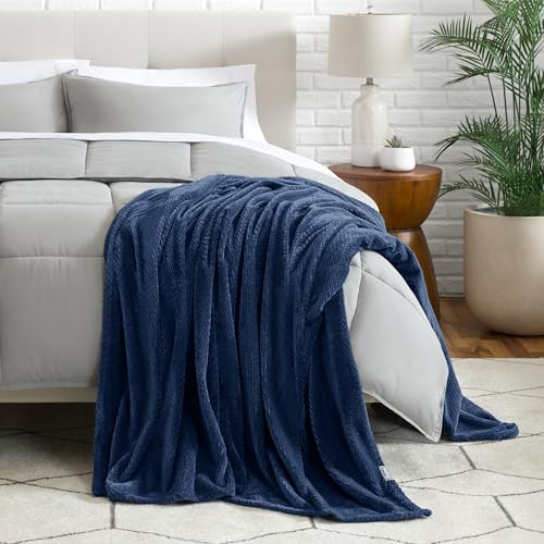 Fleece Blanket Luxury Microplush (King / 28 - Chevron Dark Blue)