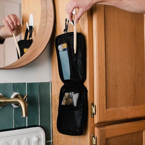 Explorer Slim Hanging Water Resistant Travel Toiletry Bag (Black / Slim)