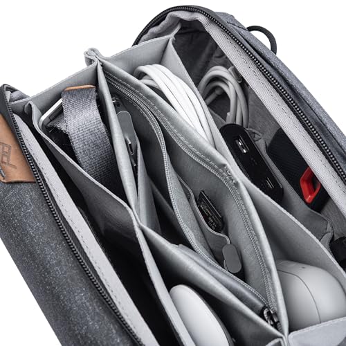 Tech Pouch Charcoal (Charcoal / Regular)
