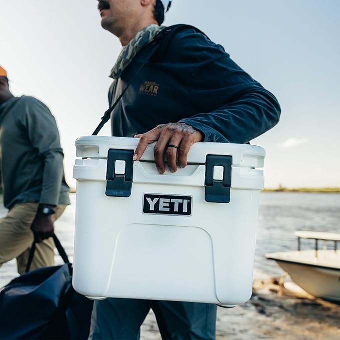 YETI Roadie 15 Hard Cooler - Image 3