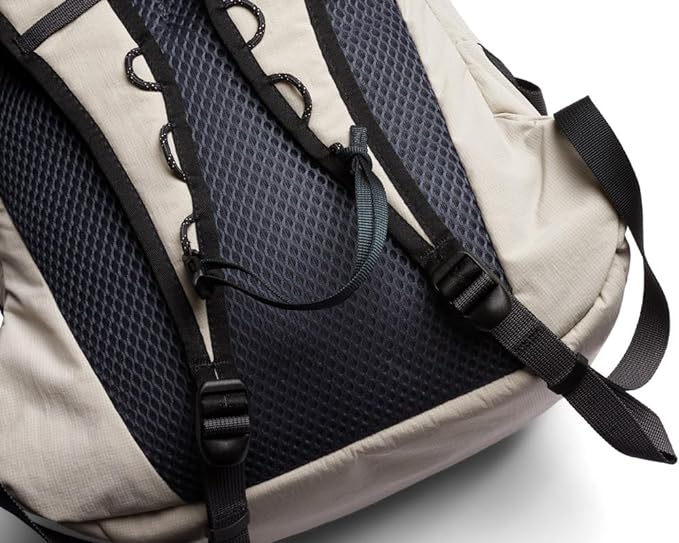 Bellroy Lite Daypack - Image 4