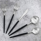 Black Handle Matte Silver Silverware Set (Service for 1 / Black Handle Silver)