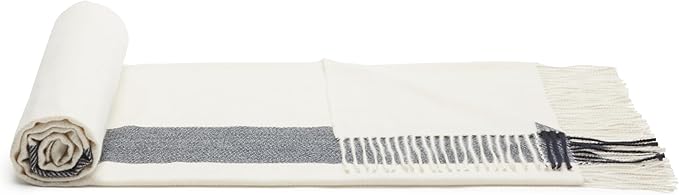 Amazon Basics Room Decor Throw Blanket, Lightweight and Cozy in Polyester - Image 4