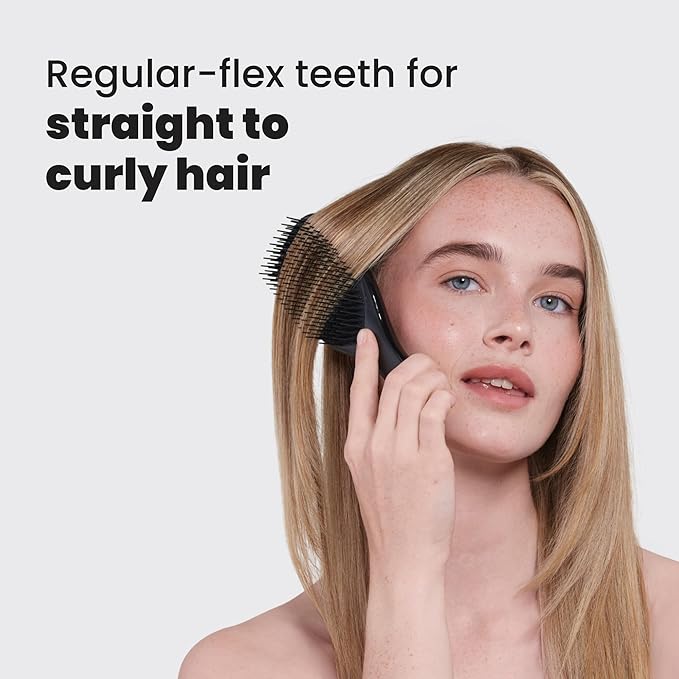 Tangle Teezer Ultimate Detangler Brush for Wet & Dry Hair, Eliminates Knots & Reduces Breakage for Straight to Wavy Hair Types, Liquorice Black
