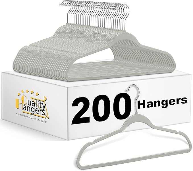 Quality Hangers Clothes 200 Pack by QualityHangers