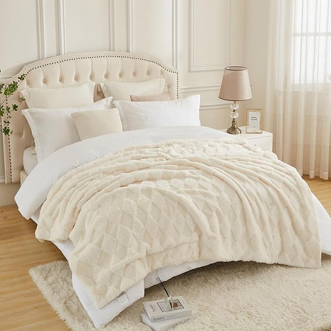 PU MEI Luxury Faux Fur Rabbit Fur Throw Blanket White 90"x80", Plush Reversible - Image 6