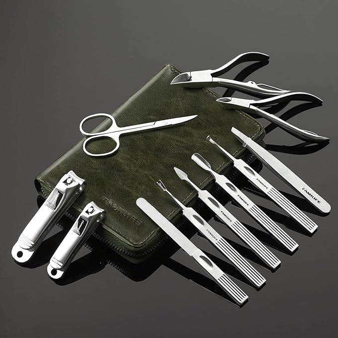 FAMILIFE Manicure Set, Professional Manicure Kit Nail Clippers Set 11 in 1 - Image 2