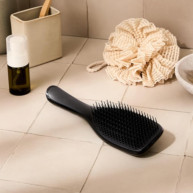 Tangle Teezer Ultimate Detangler Brush for Wet & Dry Hair, Eliminates Knots & Reduces Breakage for Straight to Wavy Hair Types, Liquorice Black