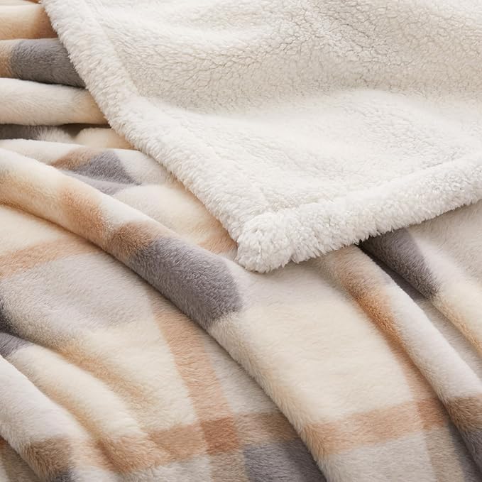 PU MEI Super Soft Faux Rabbit Fur Sherpa Fleece Throw Blanket, Reversible - Image 5