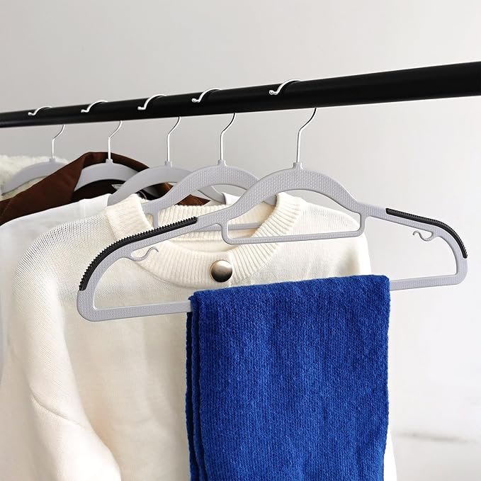 50 Pack Plastic Clothes Hangers Non Slip - Image 7
