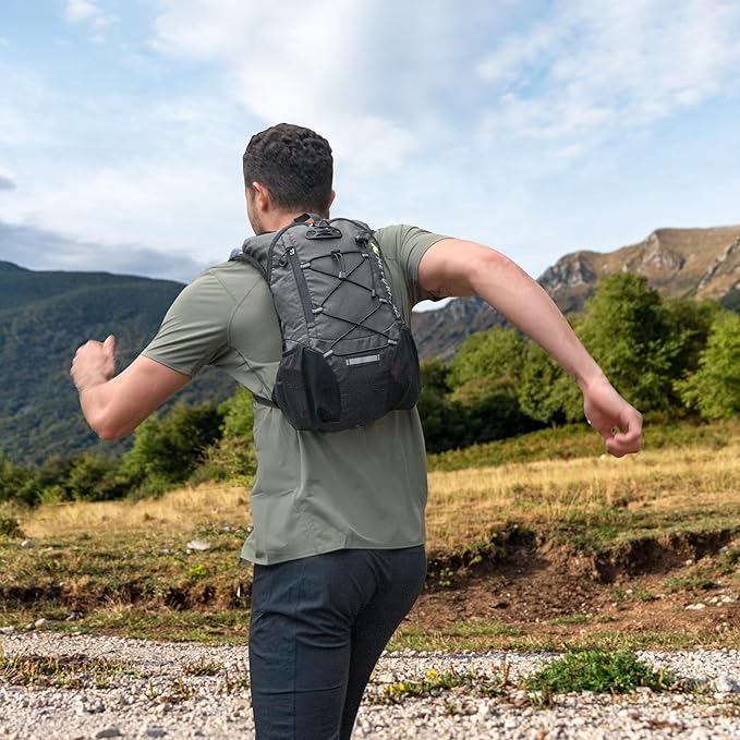 Lightweight Hydration Backpack, Running Backpack - Image 9