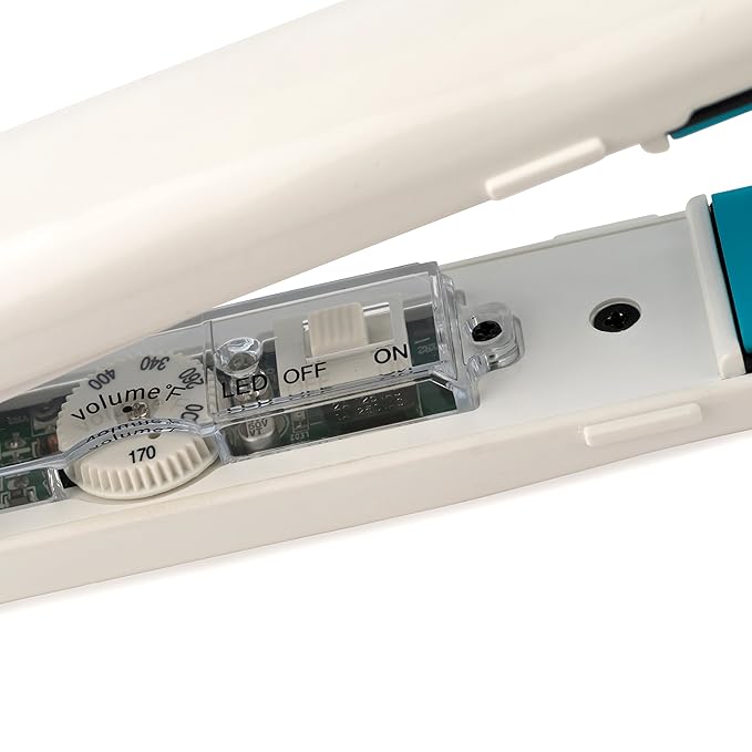 Hai Hot Tunes MP3 Nano Ceramic Styling Flat Iron