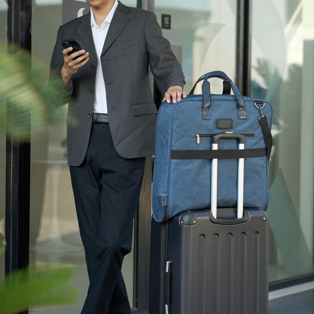 Carry On Garment Bag for Travel and Business Trips with Detachable Shoulder Strap (Navy)