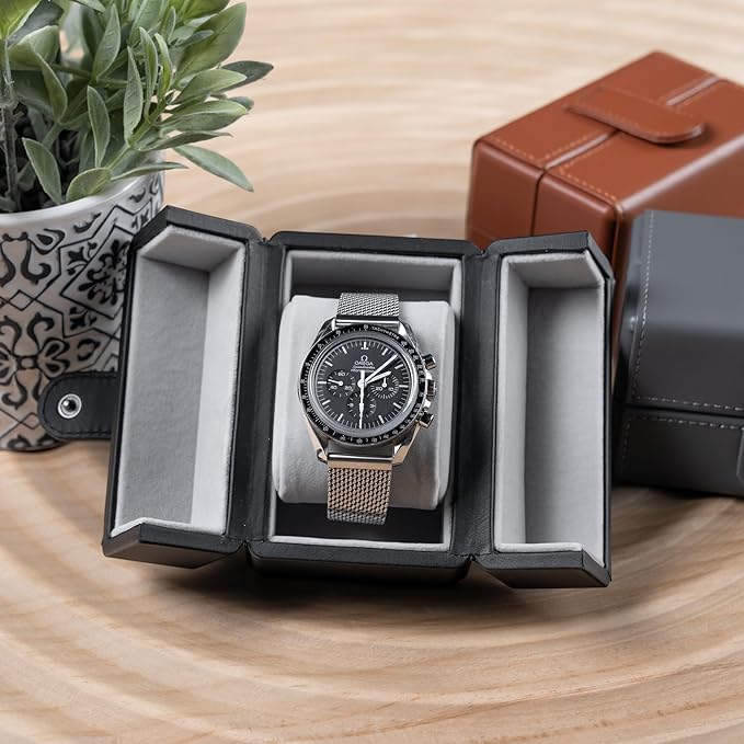 Single Travel Watch Case - Image 4