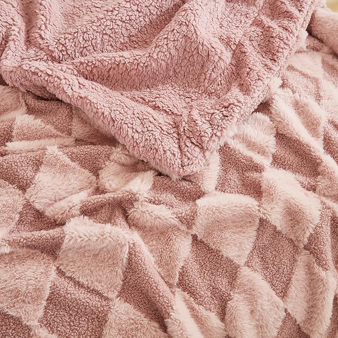 PU MEI Luxury Faux Fur Rabbit Fur Throw Blanket Pink 90"x80", Plush Reversible - Image 5